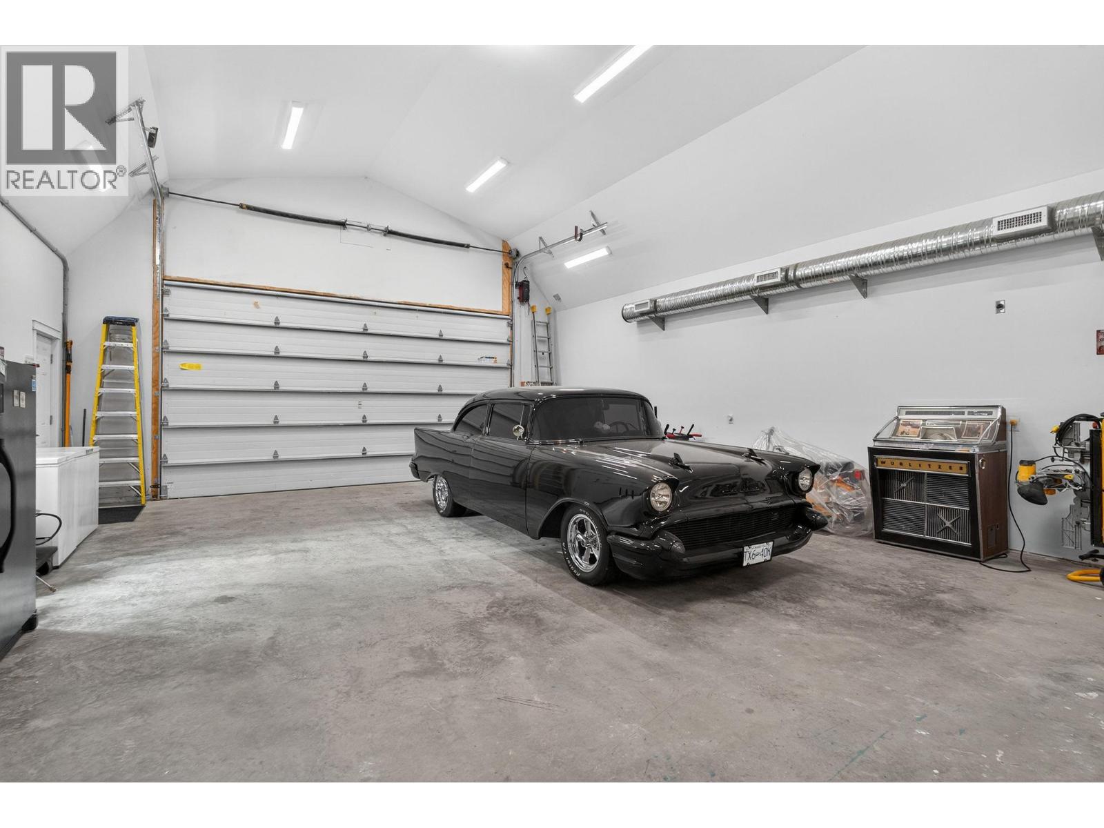 3920 Mowitch Court, Kelowna