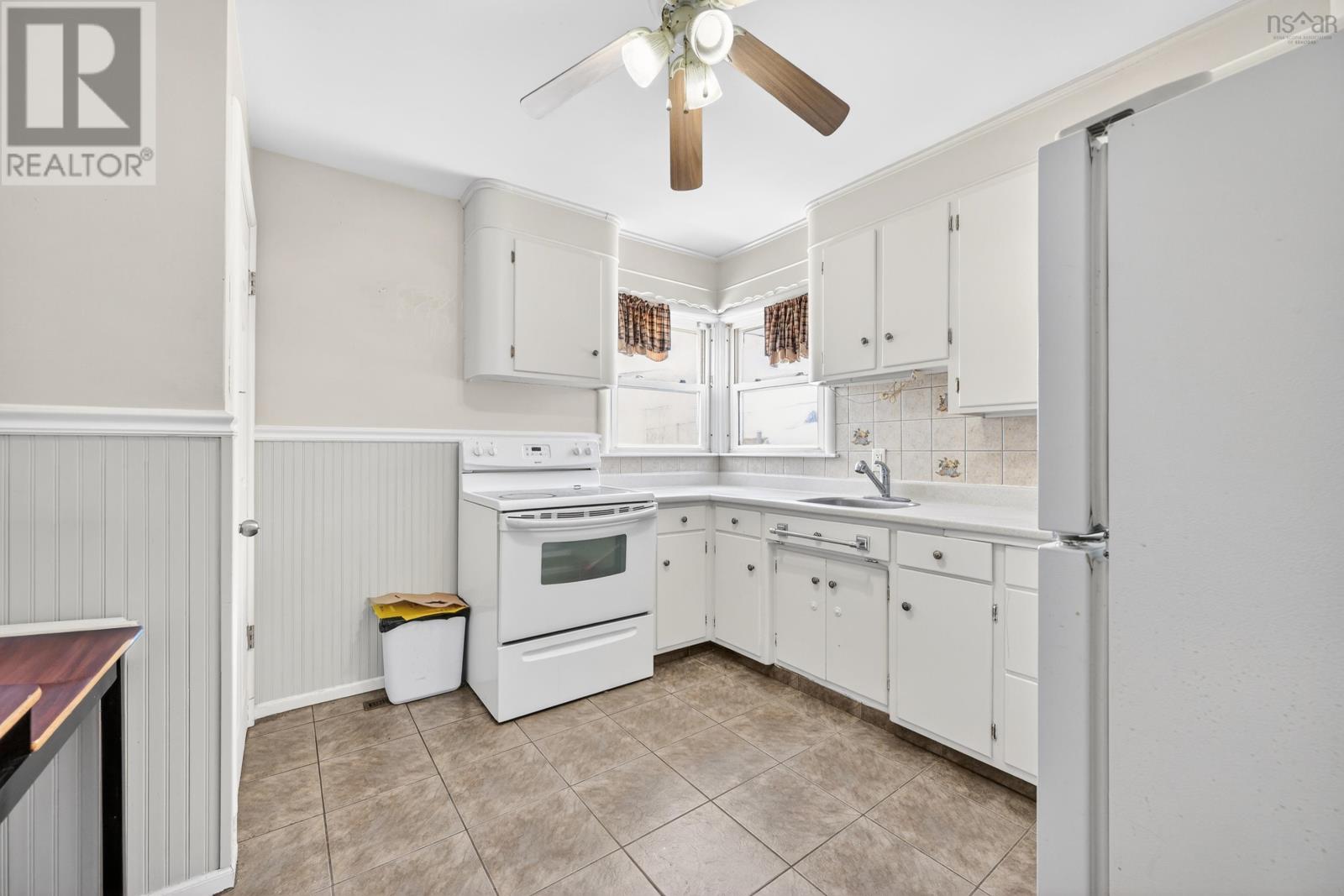 Property 24 of 43 of 116 Macrae Avenue