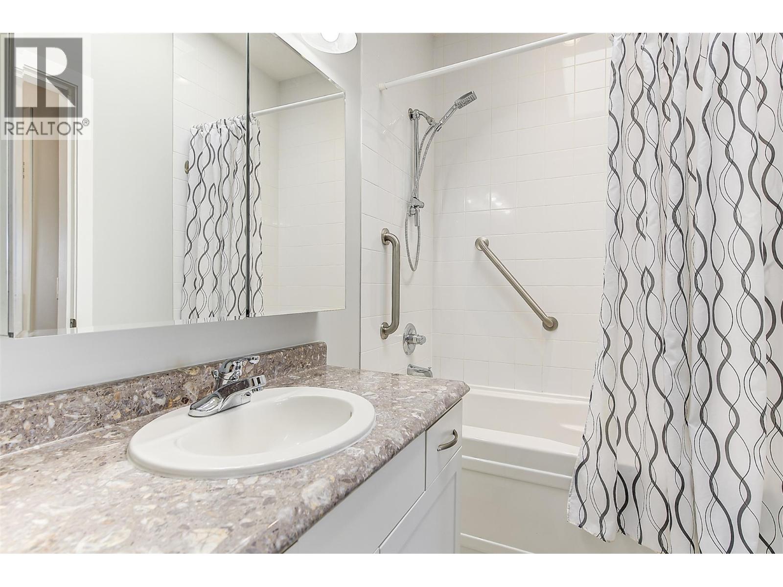 #2 820 McKenzie Road - 35