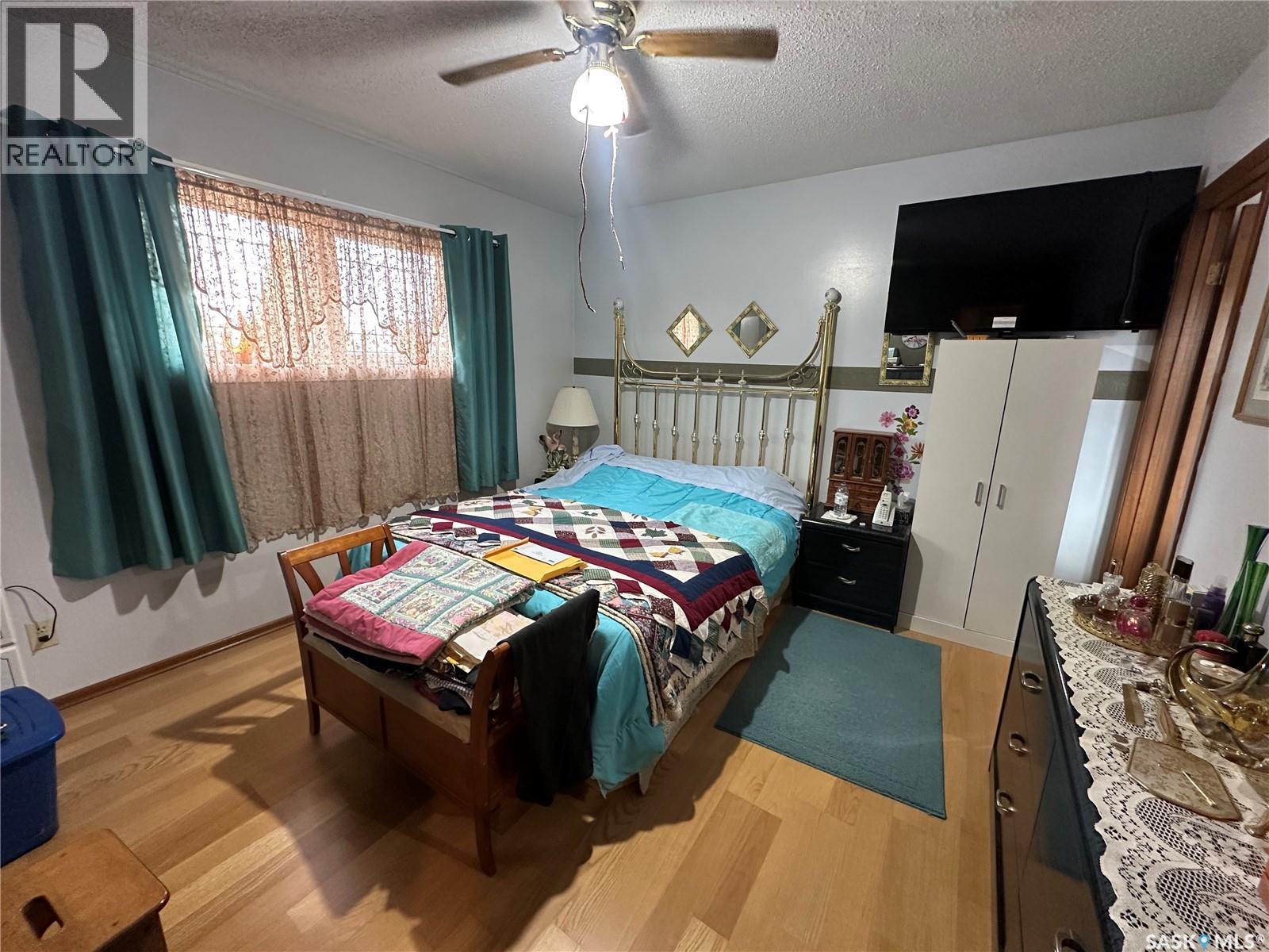 32 4th STREET SE - 18