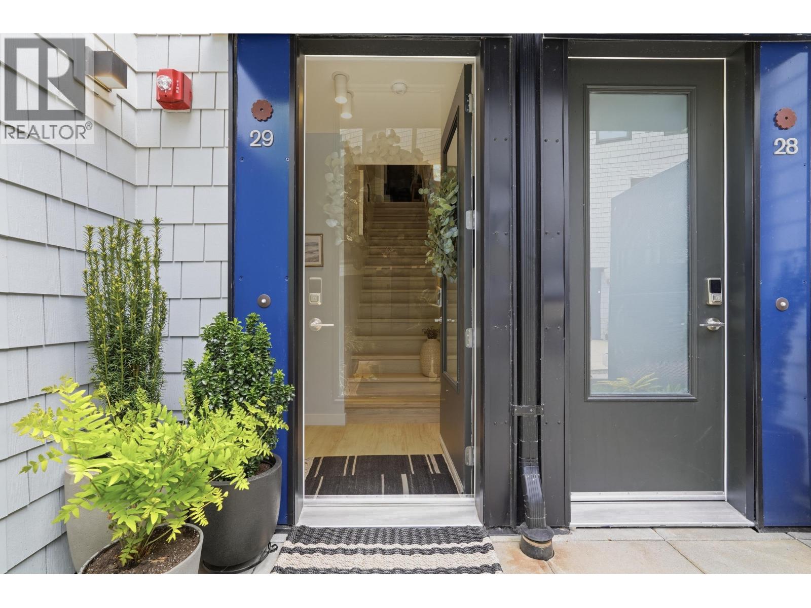 #29-6340 MARKET Avenue, Delta
