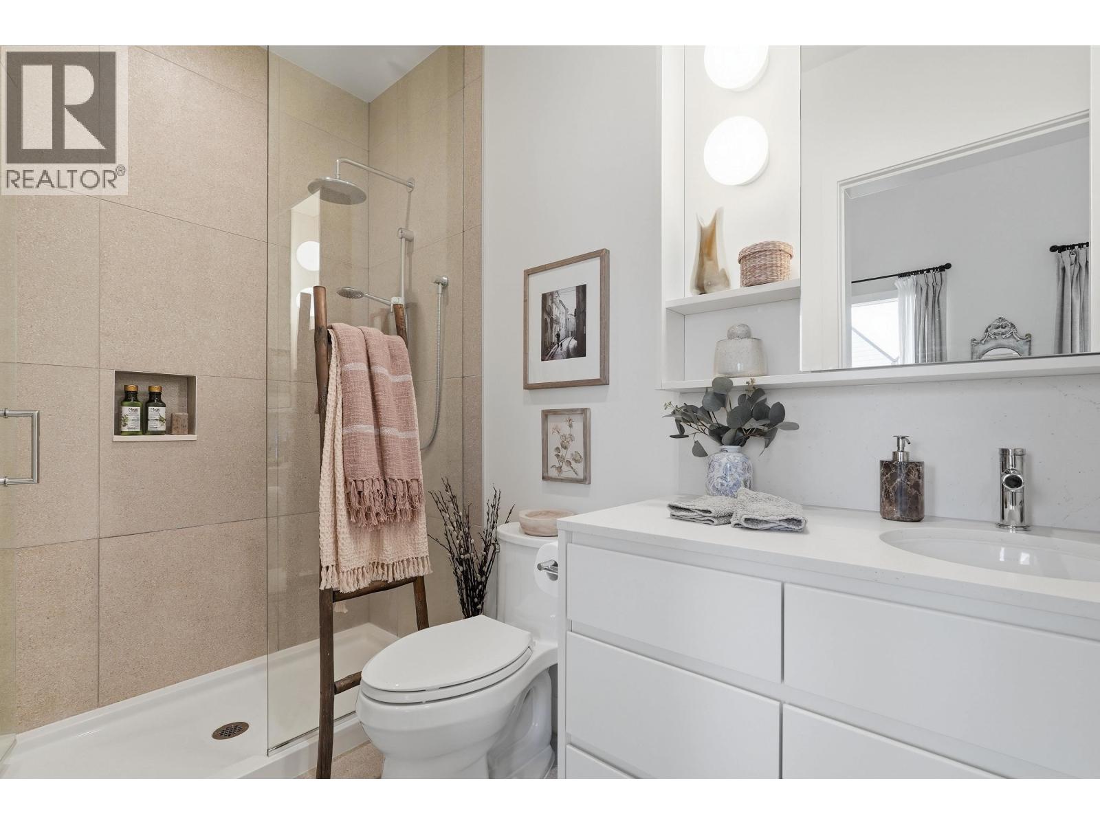 #29-6340 MARKET Avenue, Delta