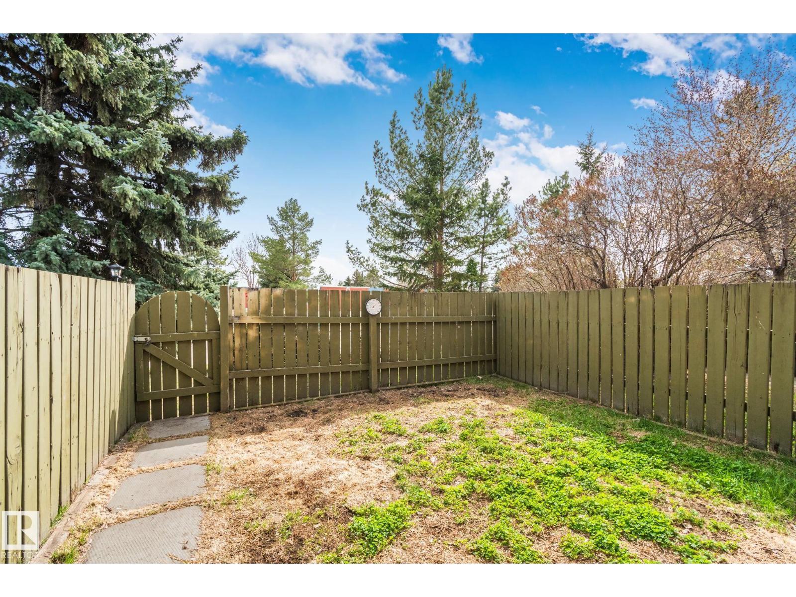 857 Abbottsfield RD NW NW, Edmonton