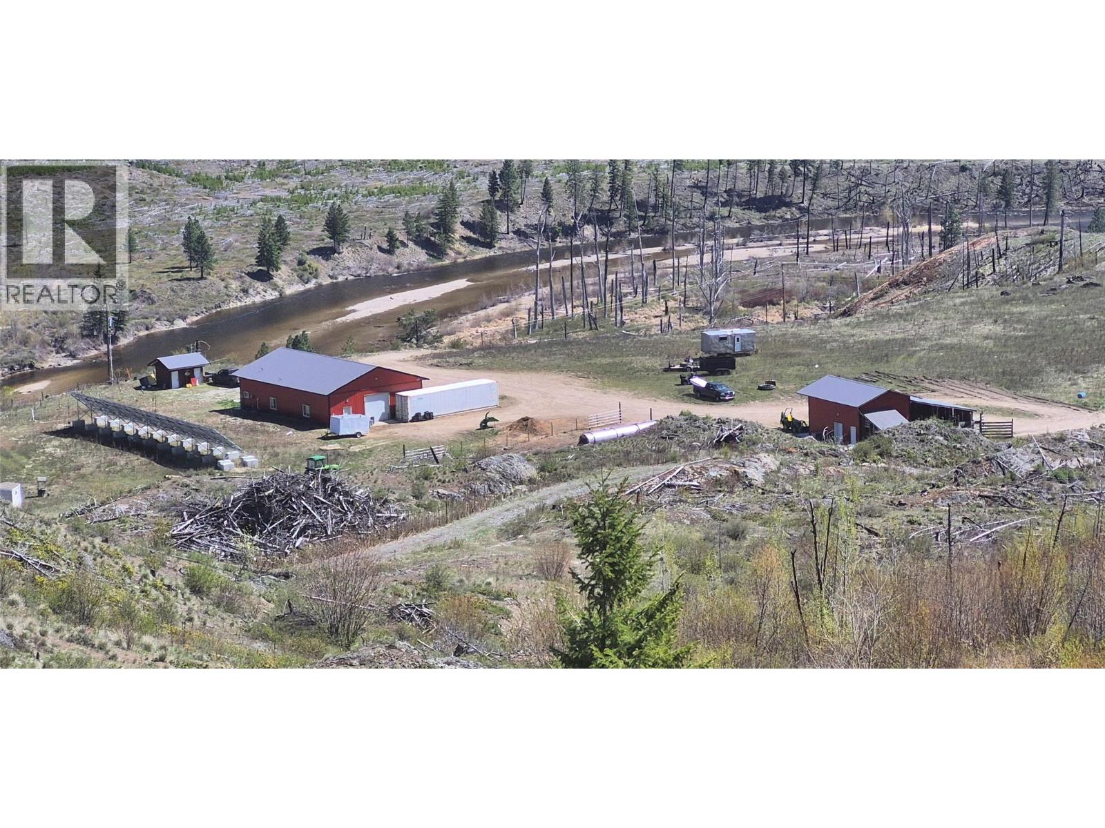2825 33 Highway - main photo