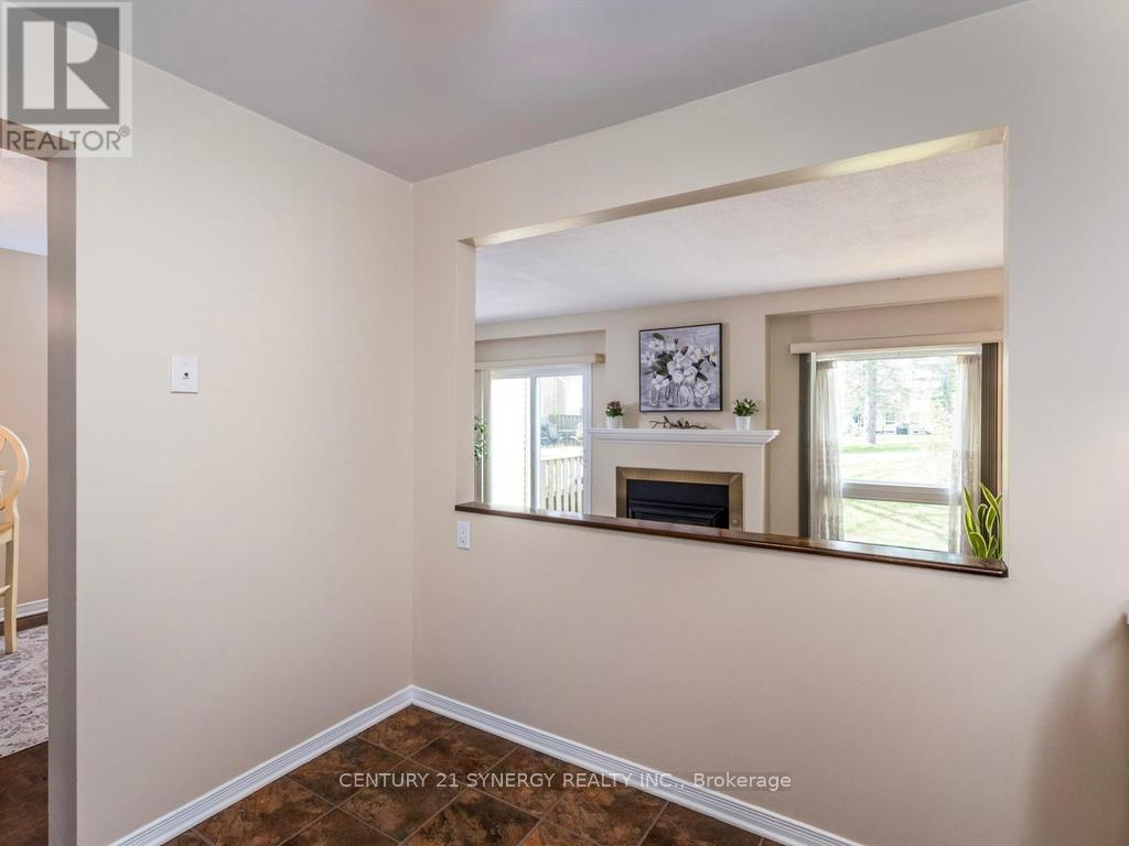 #80 22C MAPLE RIDGE CRESCENT - 15
