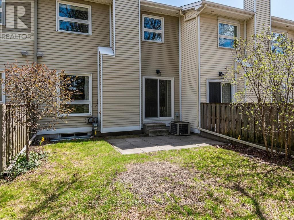 #80 22C MAPLE RIDGE CRESCENT - 30