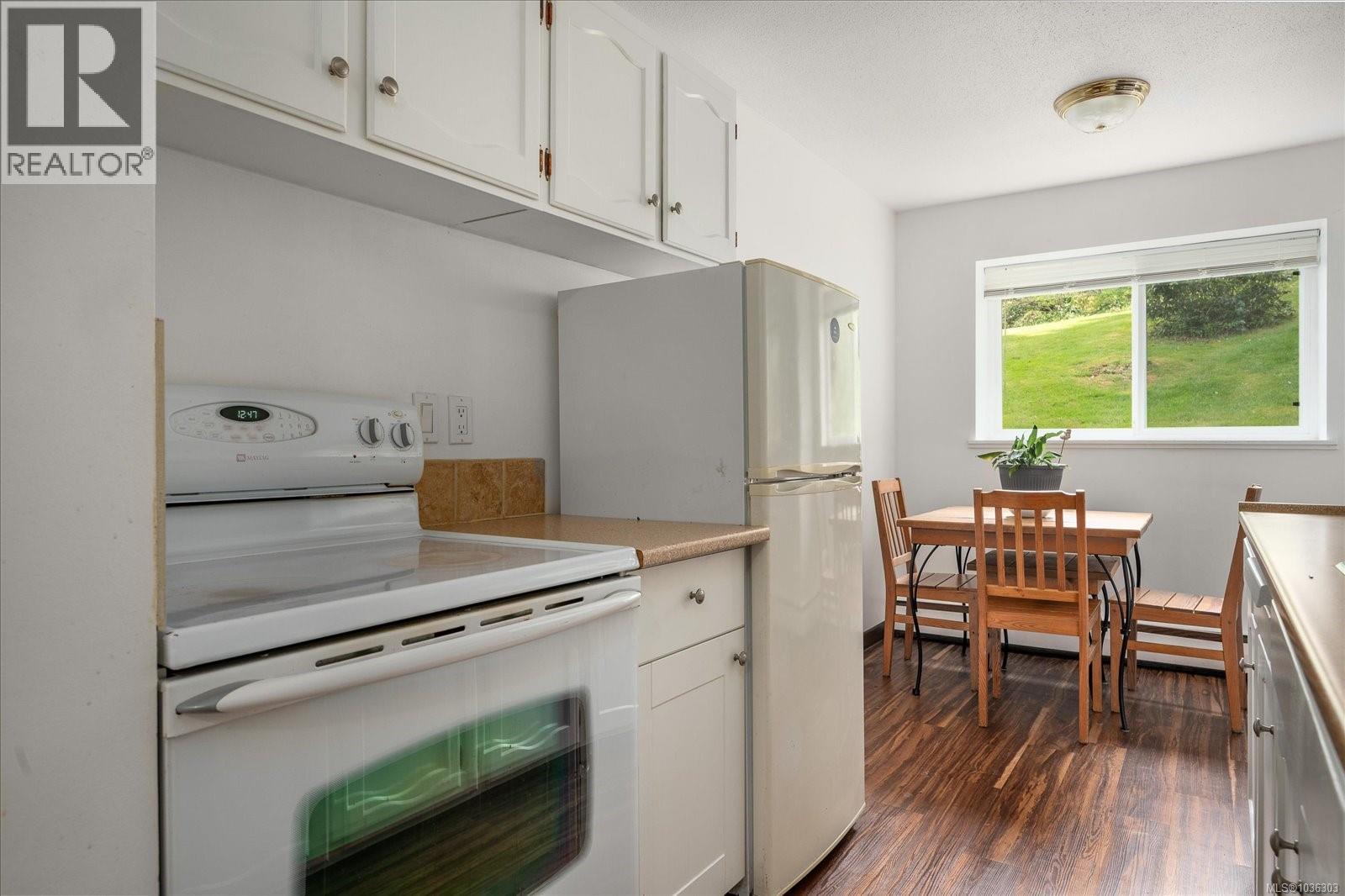 #5104 999 bowen Rd - 15