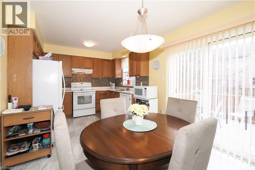 14 BROOKFIELD Crescent, Kitchener, Ontario, N2E0A7 — Photo 24