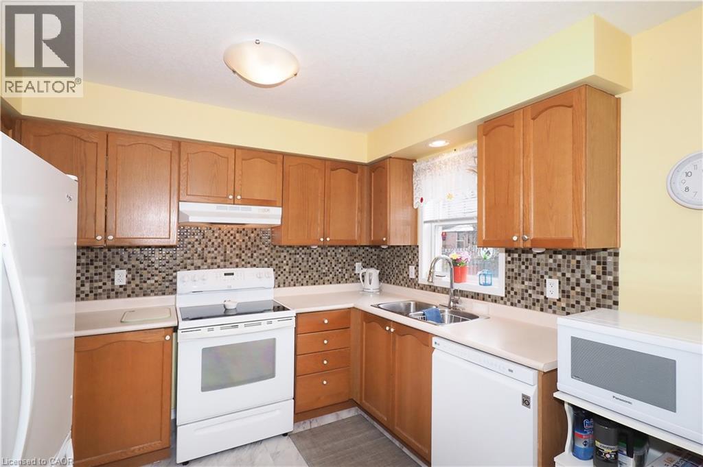 14 BROOKFIELD Crescent, Kitchener, Ontario, N2E0A7 — Photo 22
