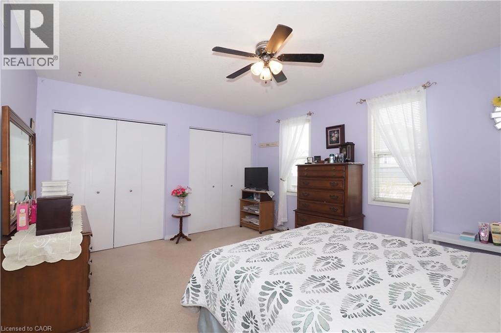 14 BROOKFIELD Crescent, Kitchener, Ontario, N2E0A7 — Photo 15