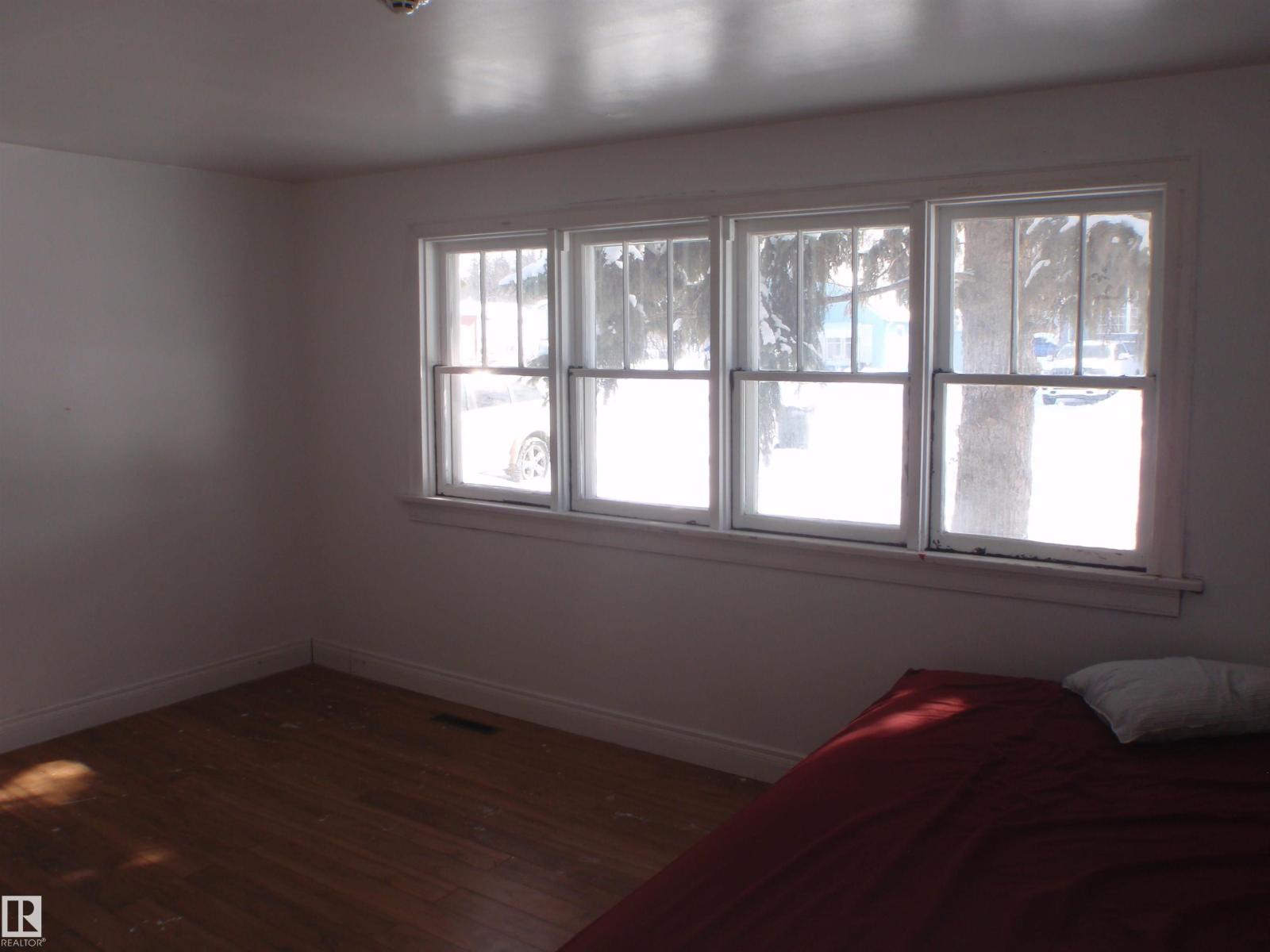 5118 53 ST — photo 16