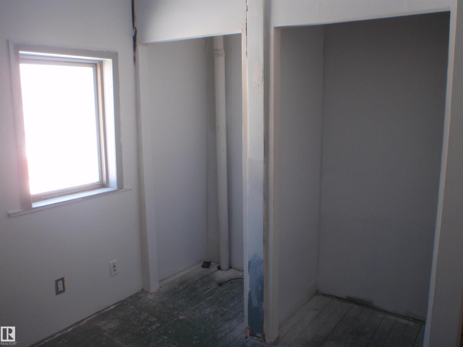 5118 53 ST — photo 23