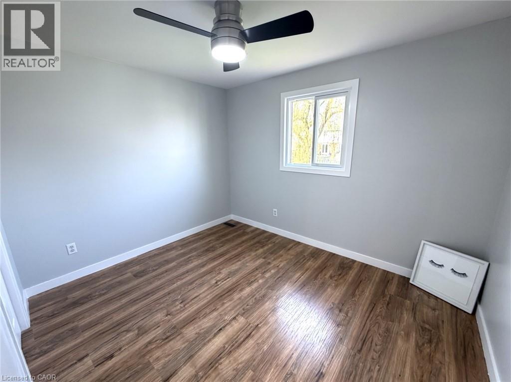 39 CAMROSE Court, Kitchener, Ontario, N2M5J4 — Photo 12