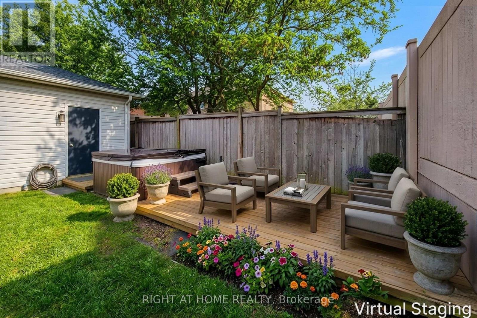 2624 CASTLE HILL CRESCENT - 30