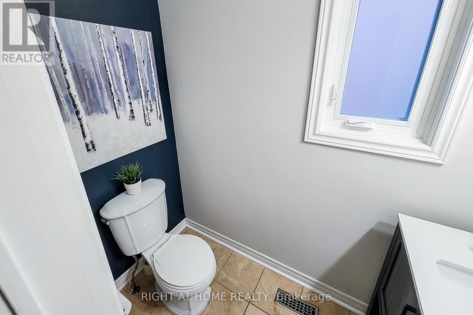 2624 CASTLE HILL CRESCENT - 8