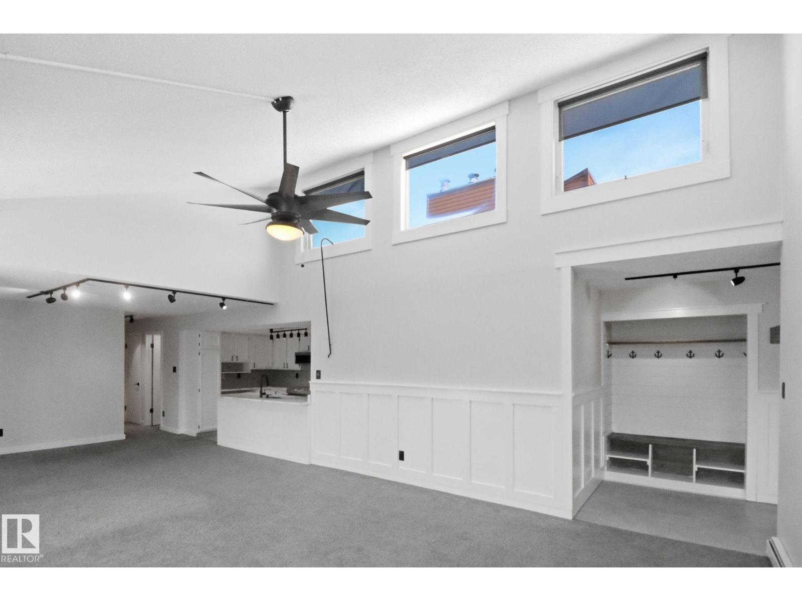 #44 10172 118 ST NW - 8