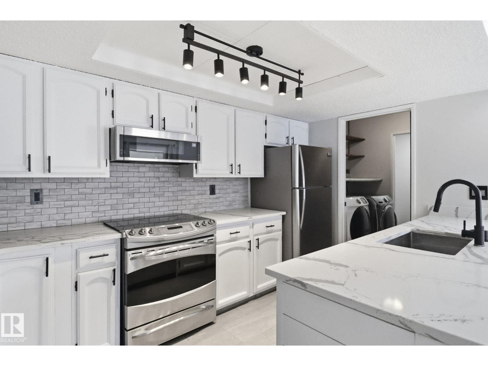 #44 10172 118 ST NW - 14