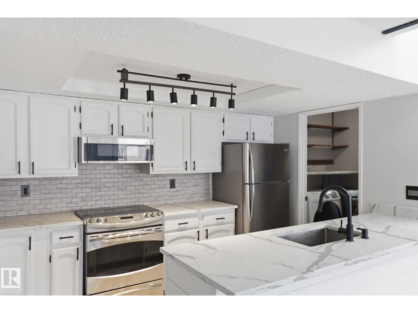 #44 10172 118 ST NW - 13