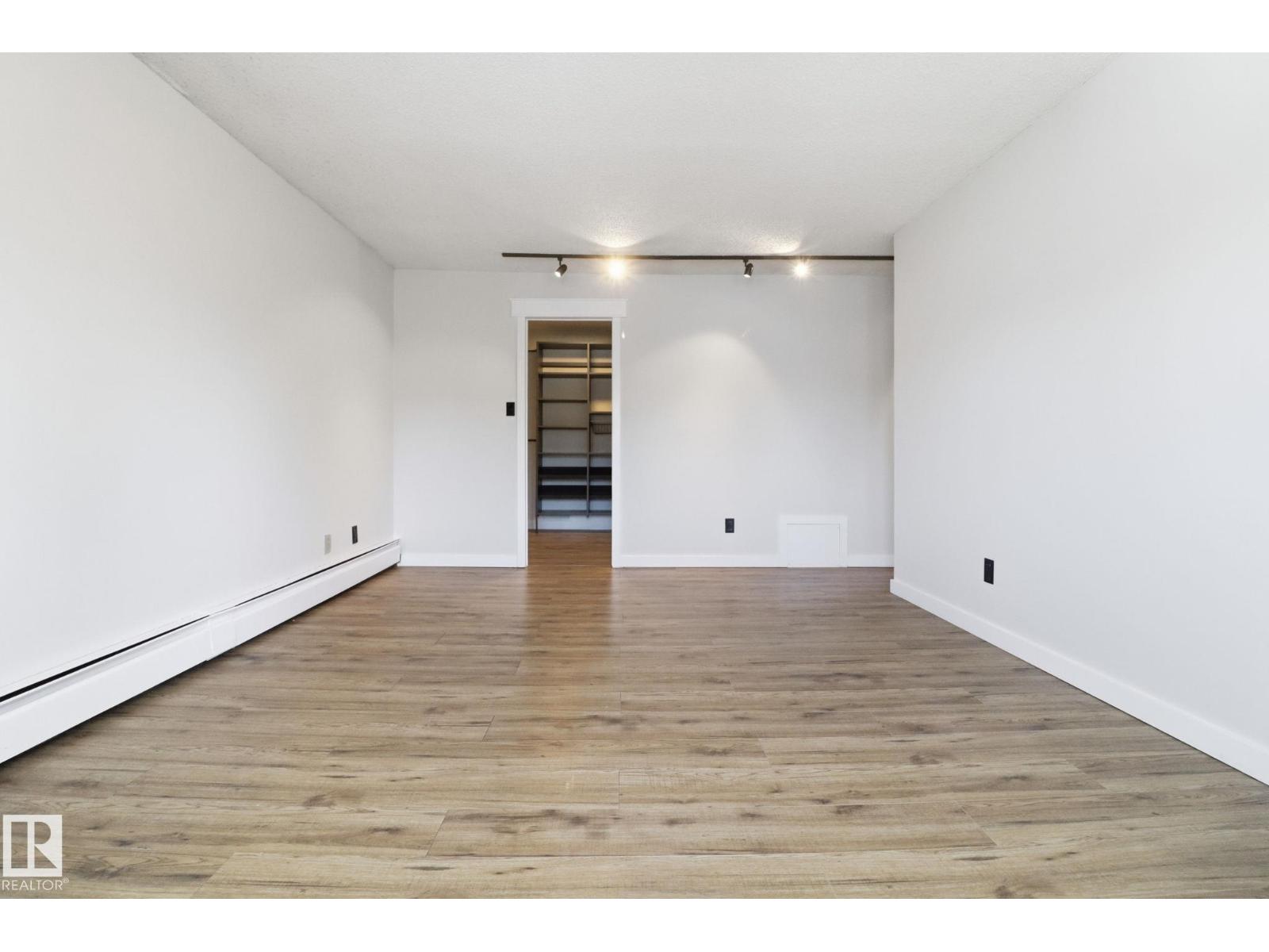#44 10172 118 ST NW - 36