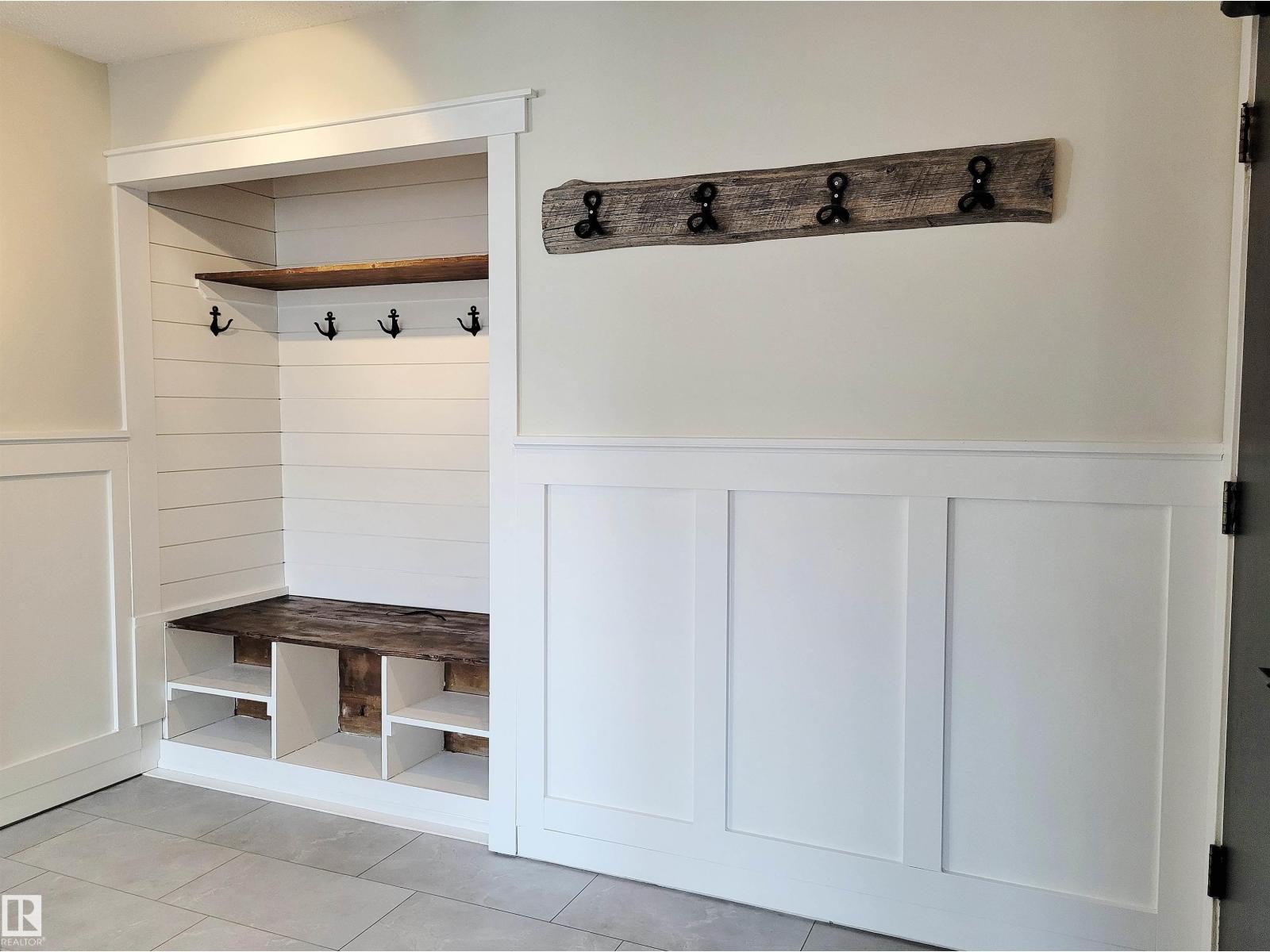 #44 10172 118 ST NW - 39
