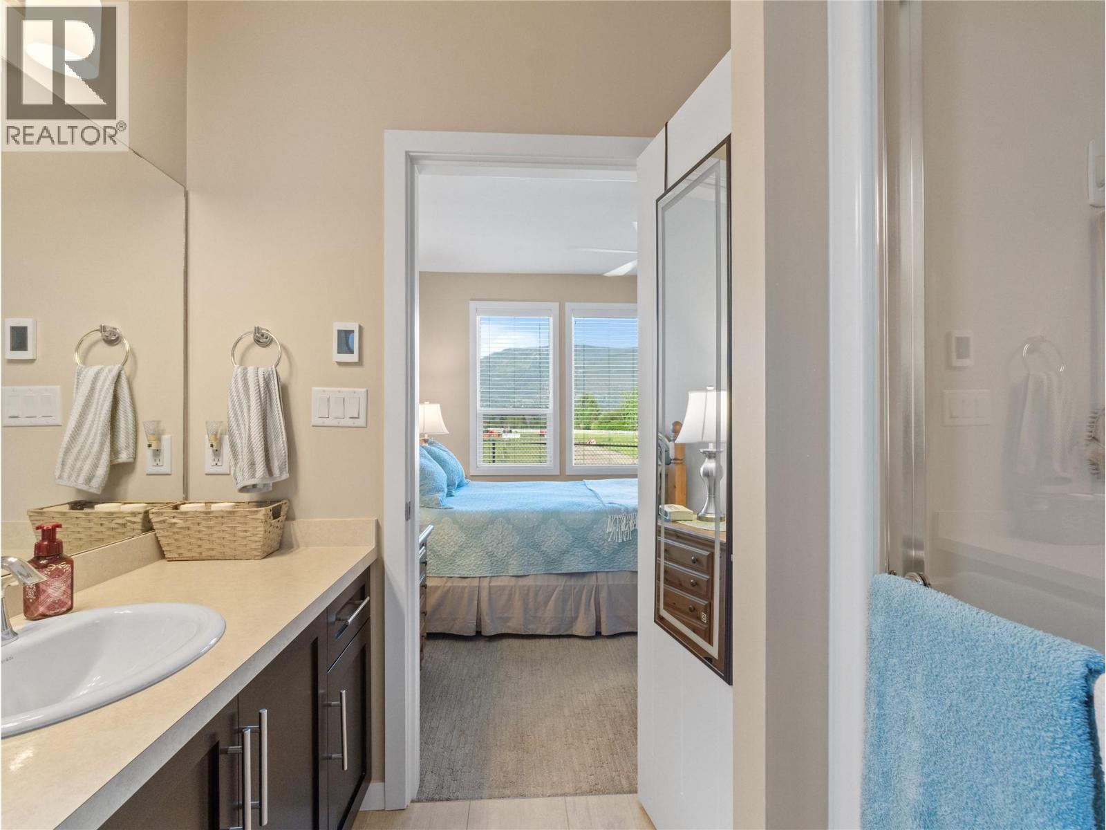 9 1611 10 Street Southwest, Salmon Arm