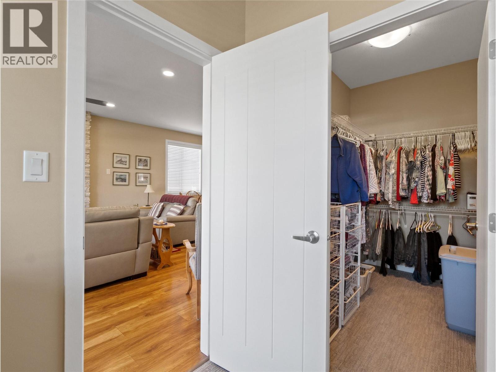#9 1611 10 Street SW - 25