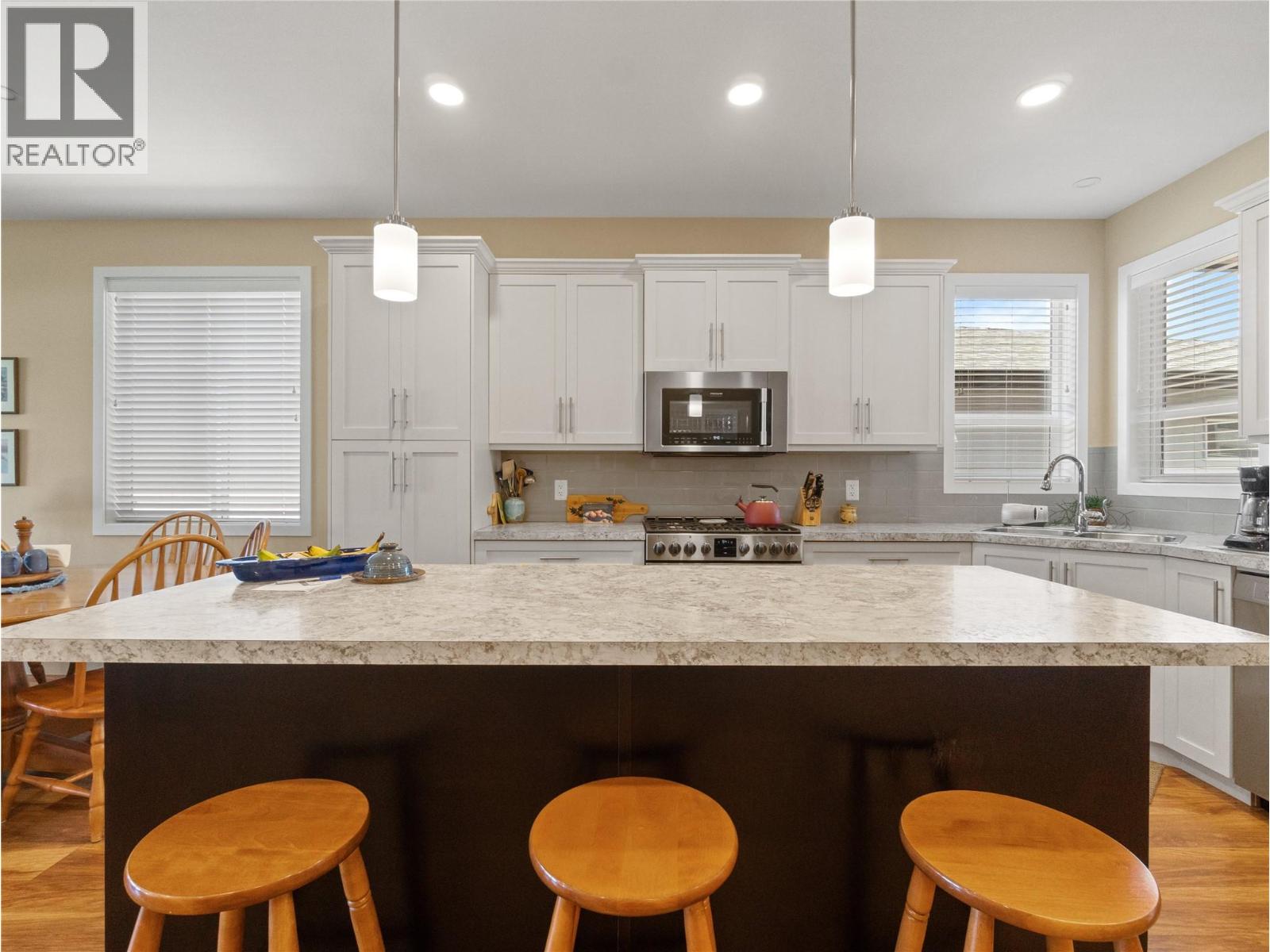 9 1611 10 Street Southwest, Salmon Arm