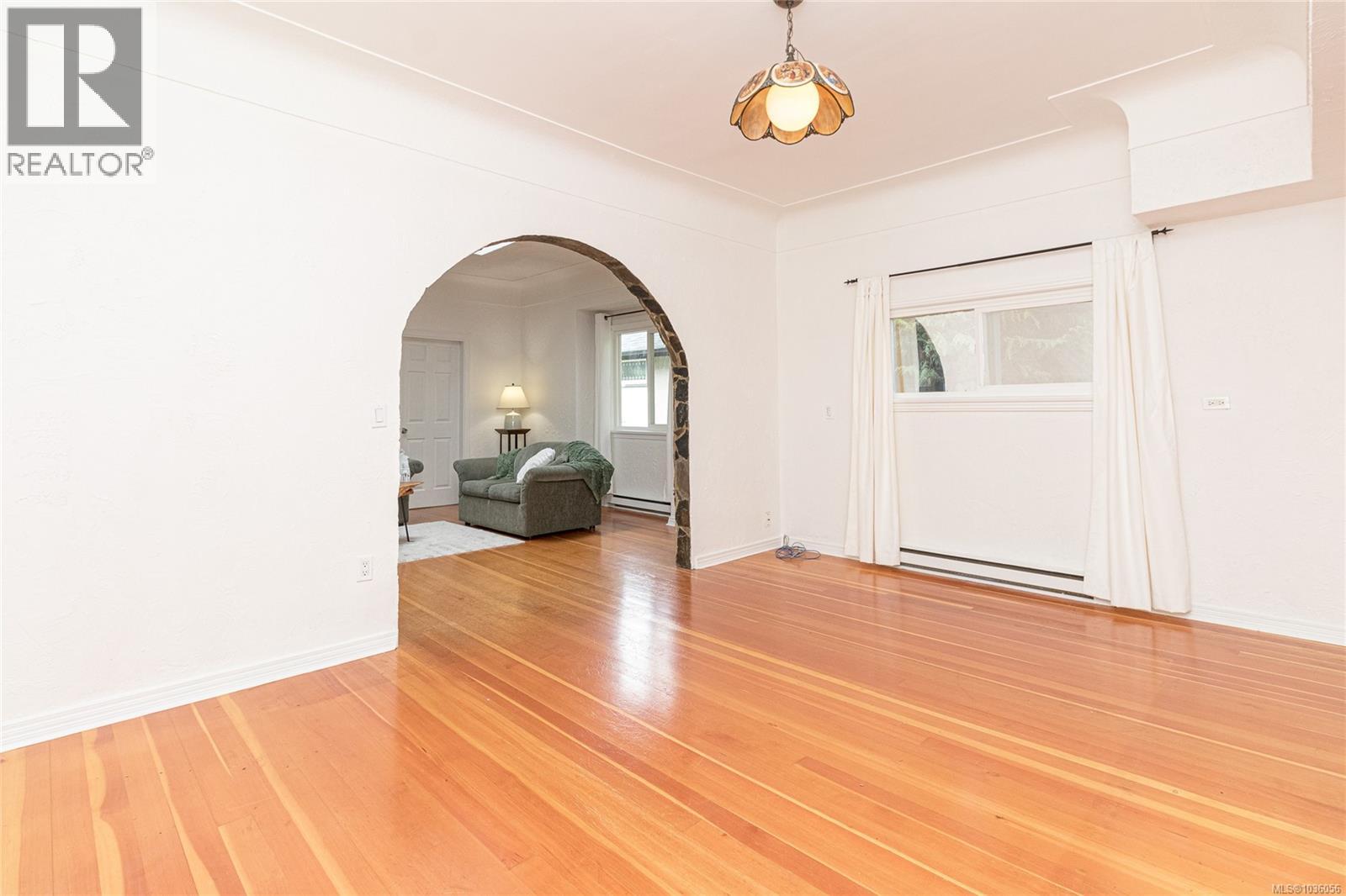 1730 Haultain St - 31