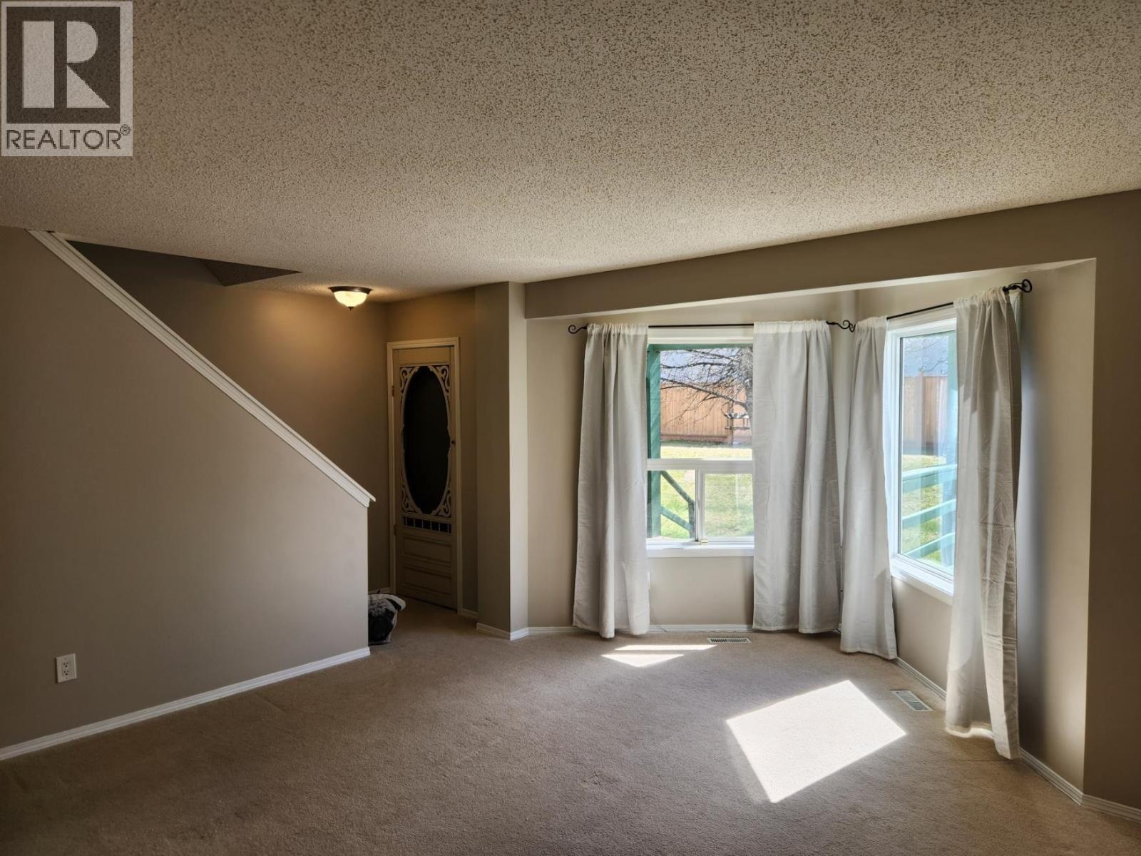 #121 3233 W MCGILL CRESCENT - 8