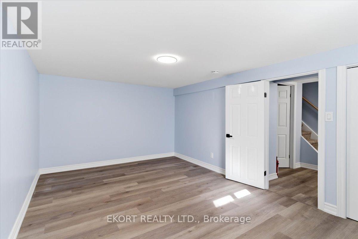 #27 17 TRACEY PARK DRIVE - 18