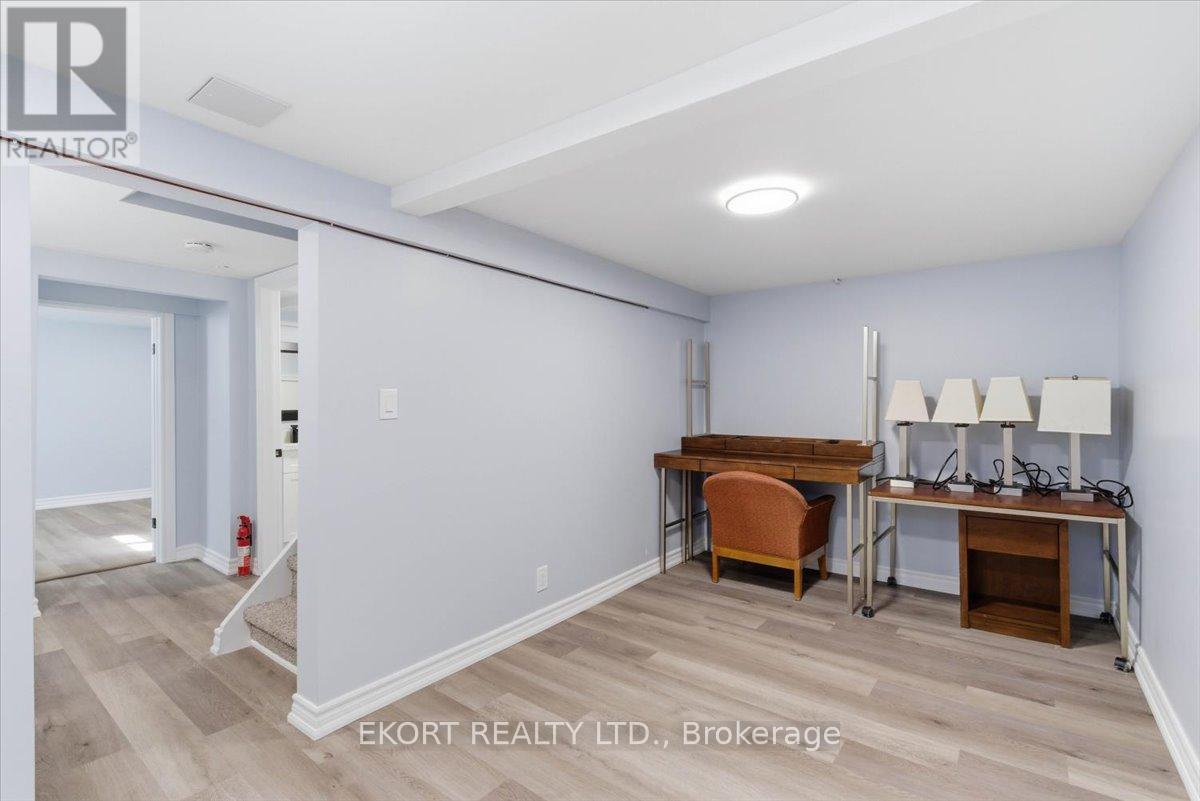 #27 17 TRACEY PARK DRIVE - 21