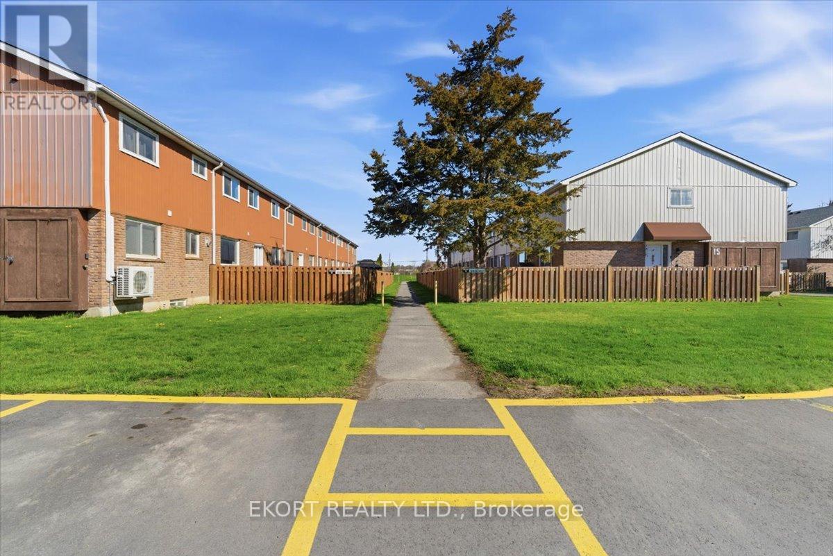 #27 17 TRACEY PARK DRIVE - 22