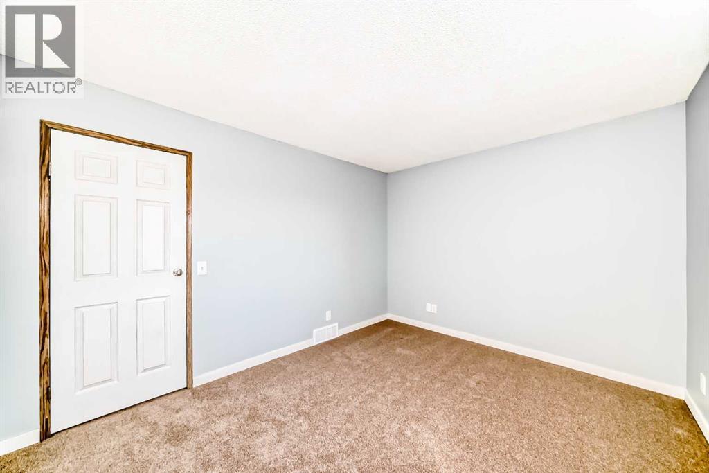 77 Martinbrook Road NE - 20