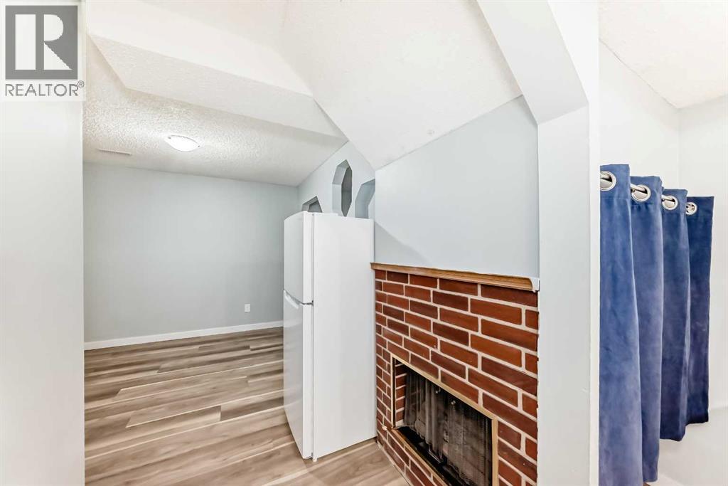 77 Martinbrook Road NE - 36