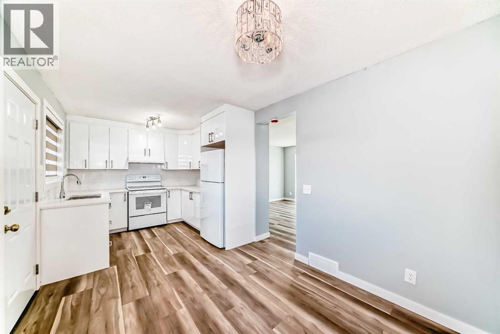 77 Martinbrook Road NE - 17