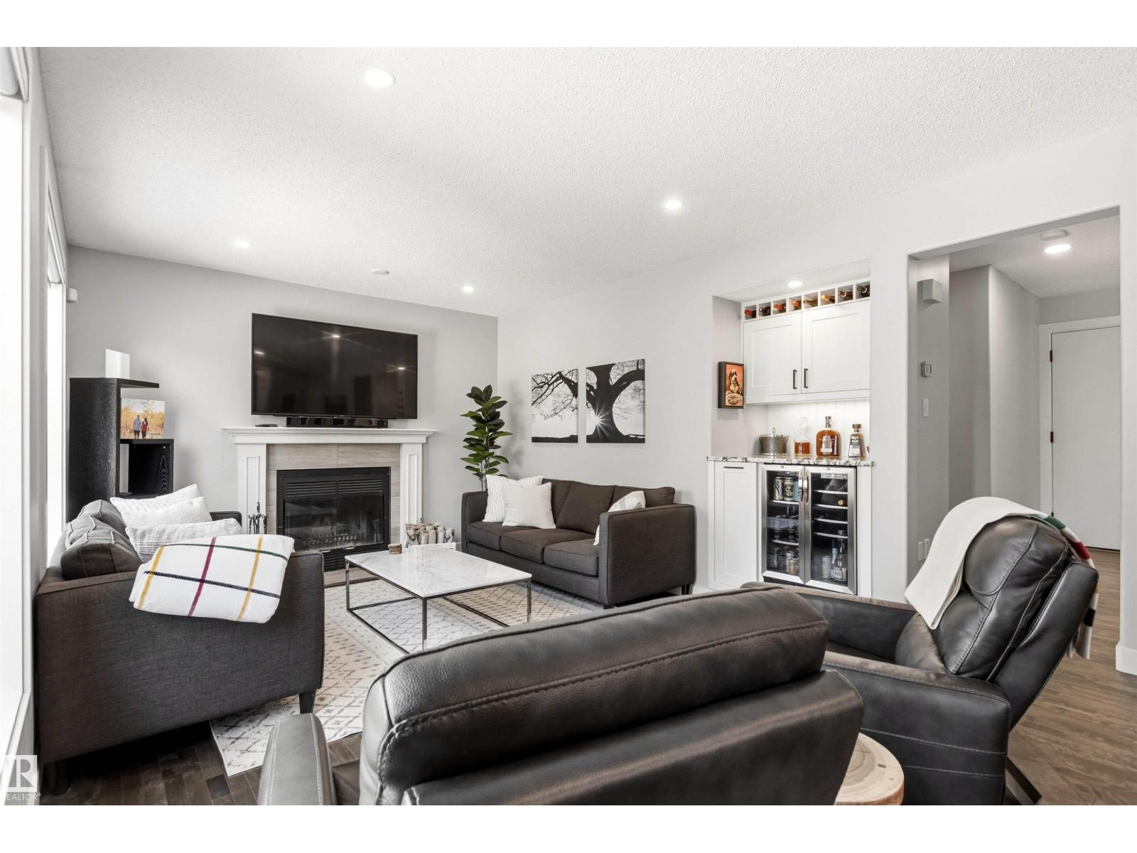200 FERGUSON PL NW, Edmonton