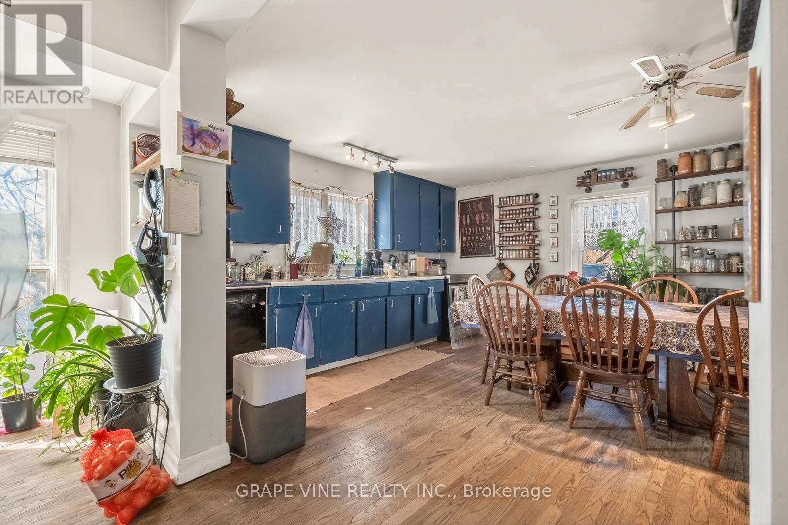 388 BERKLEY AVENUE - 21