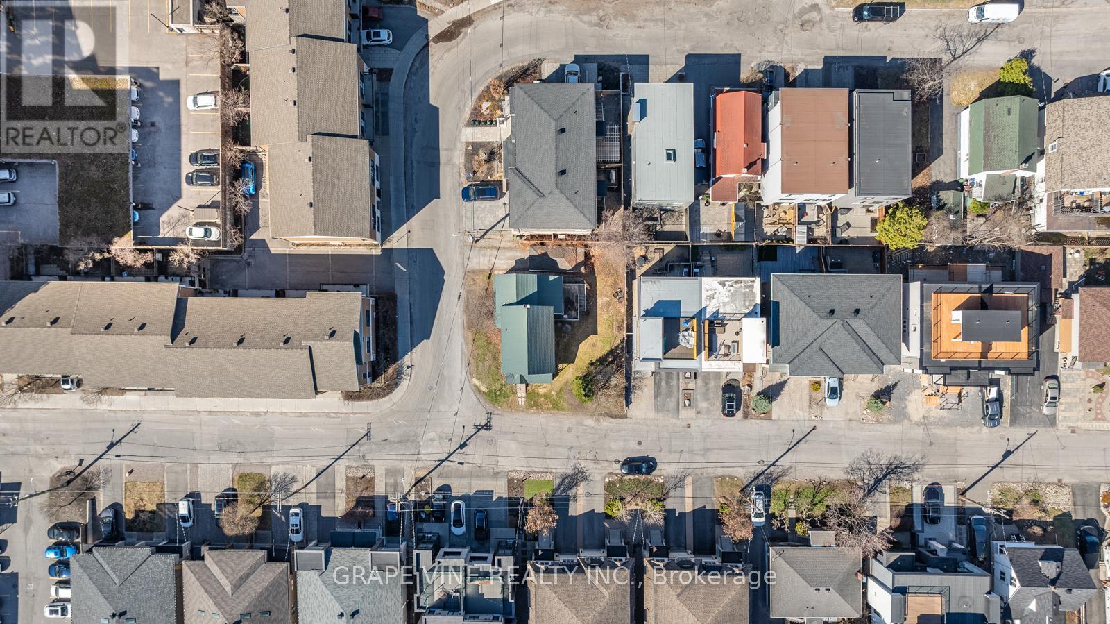 388 BERKLEY AVENUE - 40