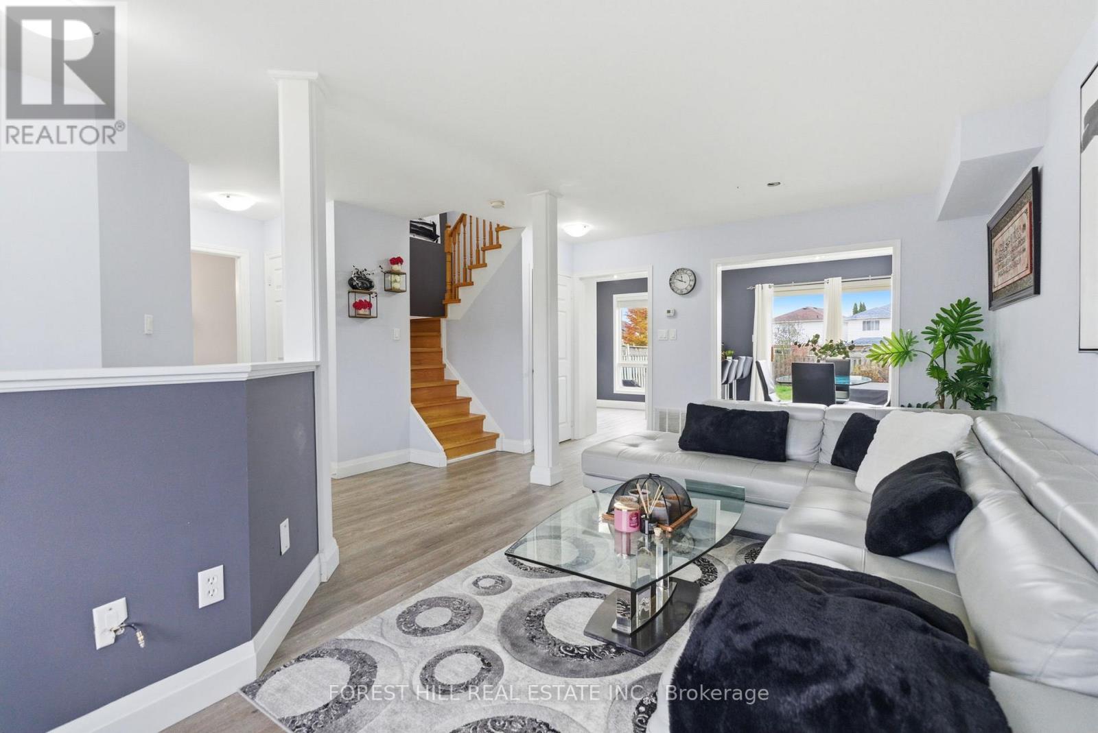 1842 DALHOUSIE CRESCENT - 8