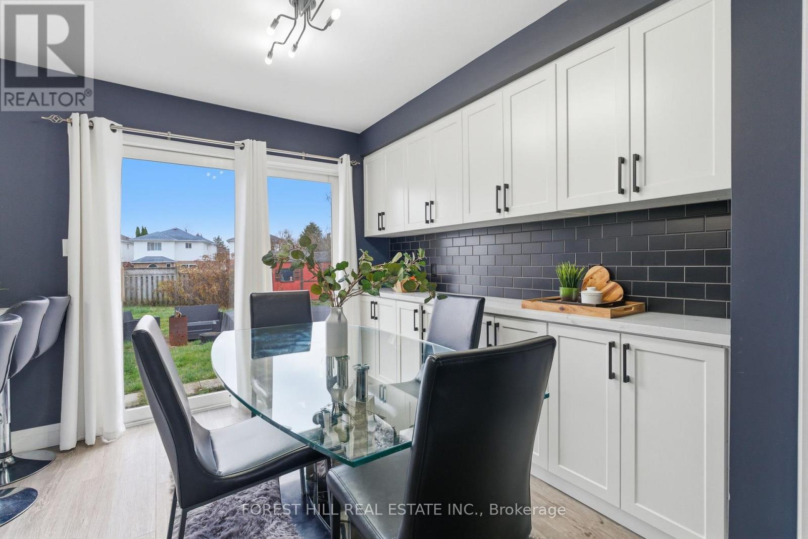 1842 DALHOUSIE CRESCENT - 9