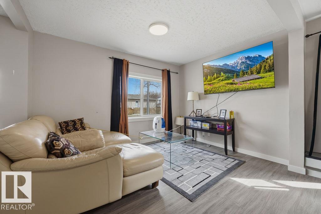 12210 95A ST NW, Edmonton