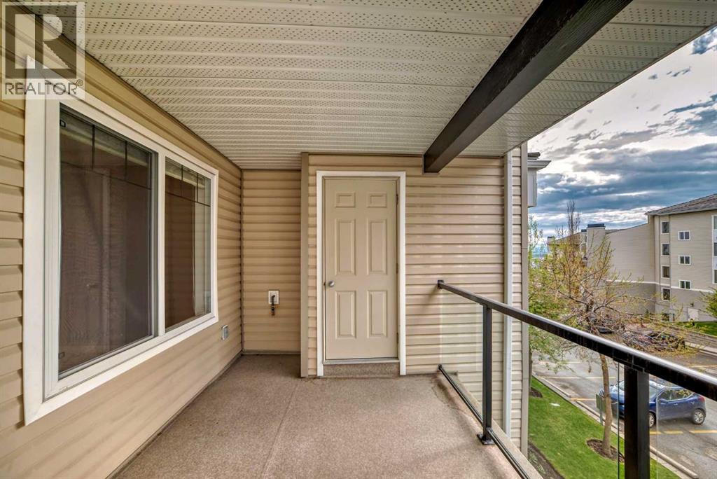 #303 369 Rocky Vista Park NW - 10