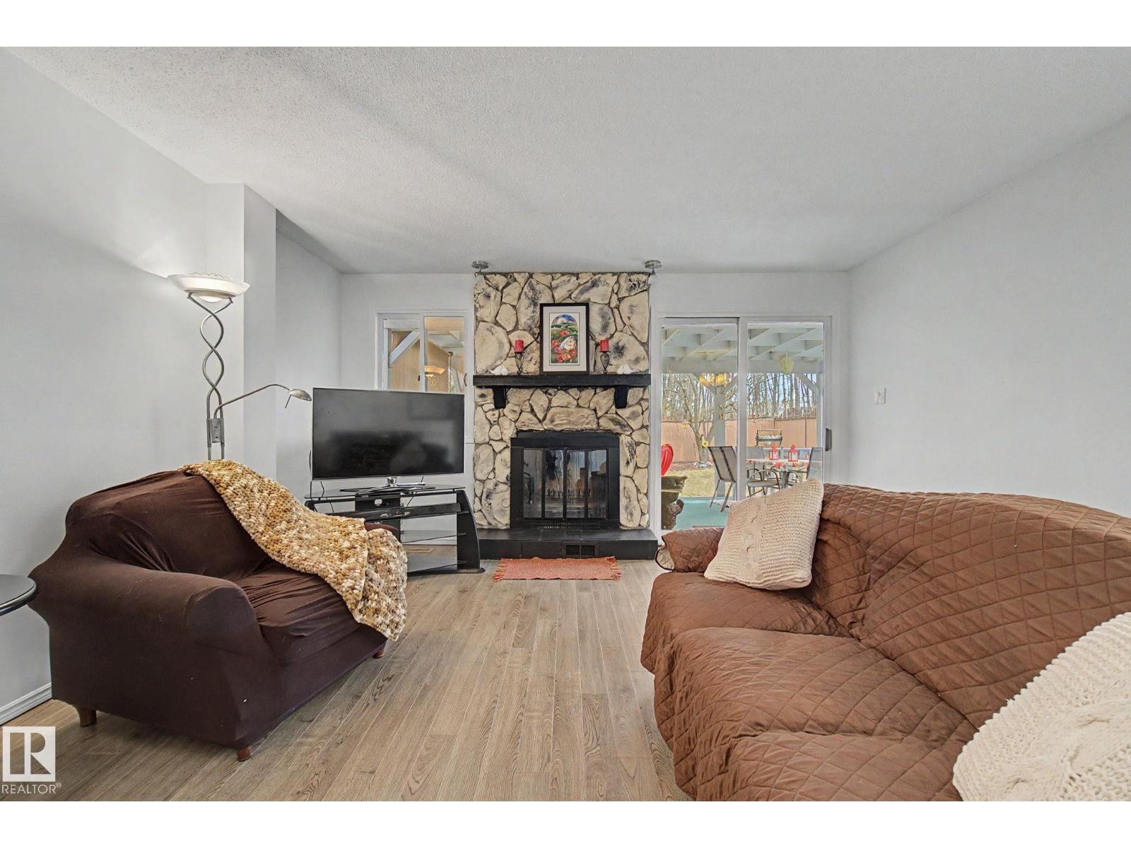 17305 60 AVE NW, Edmonton