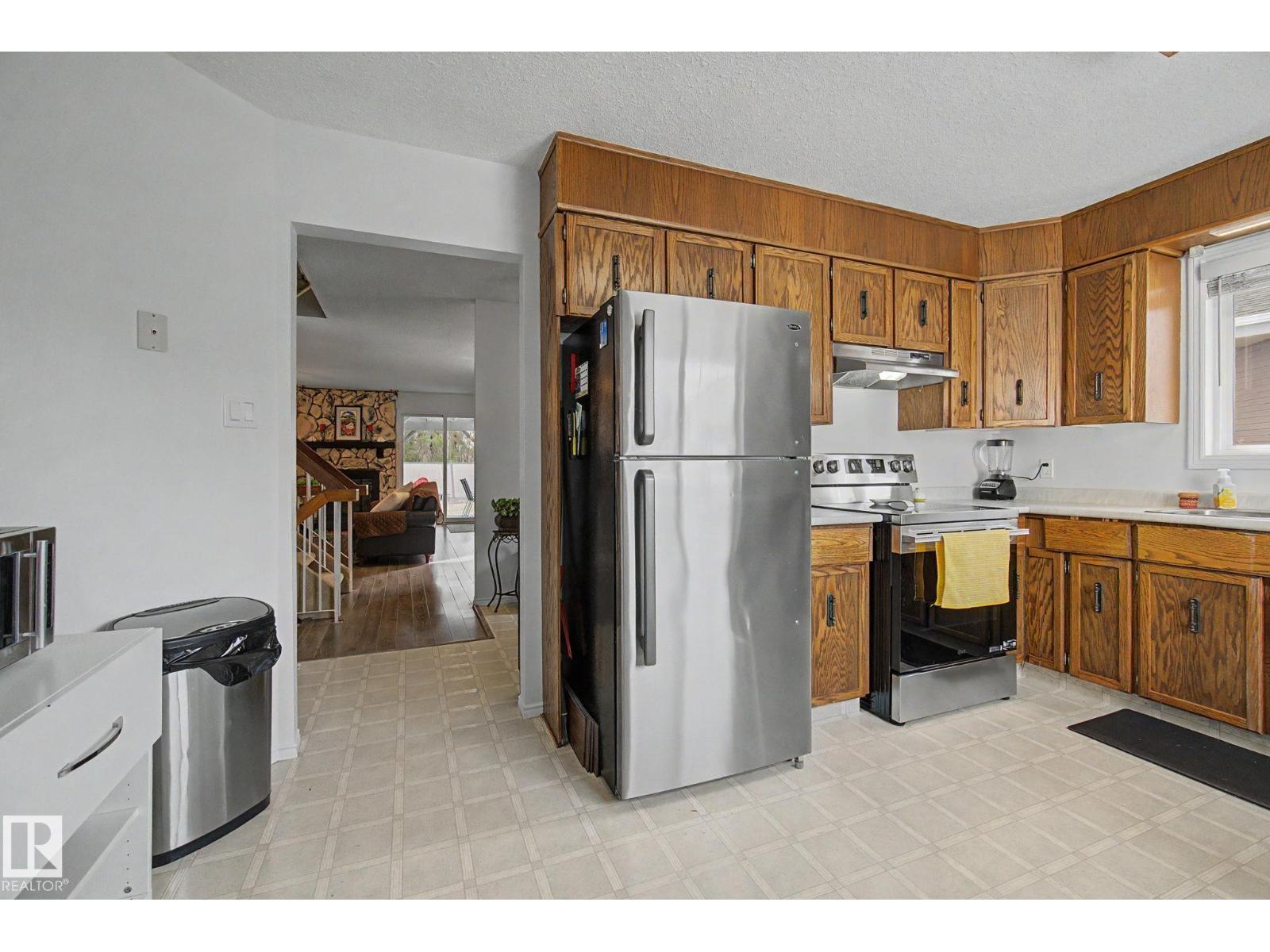 17305 60 AVE NW, Edmonton