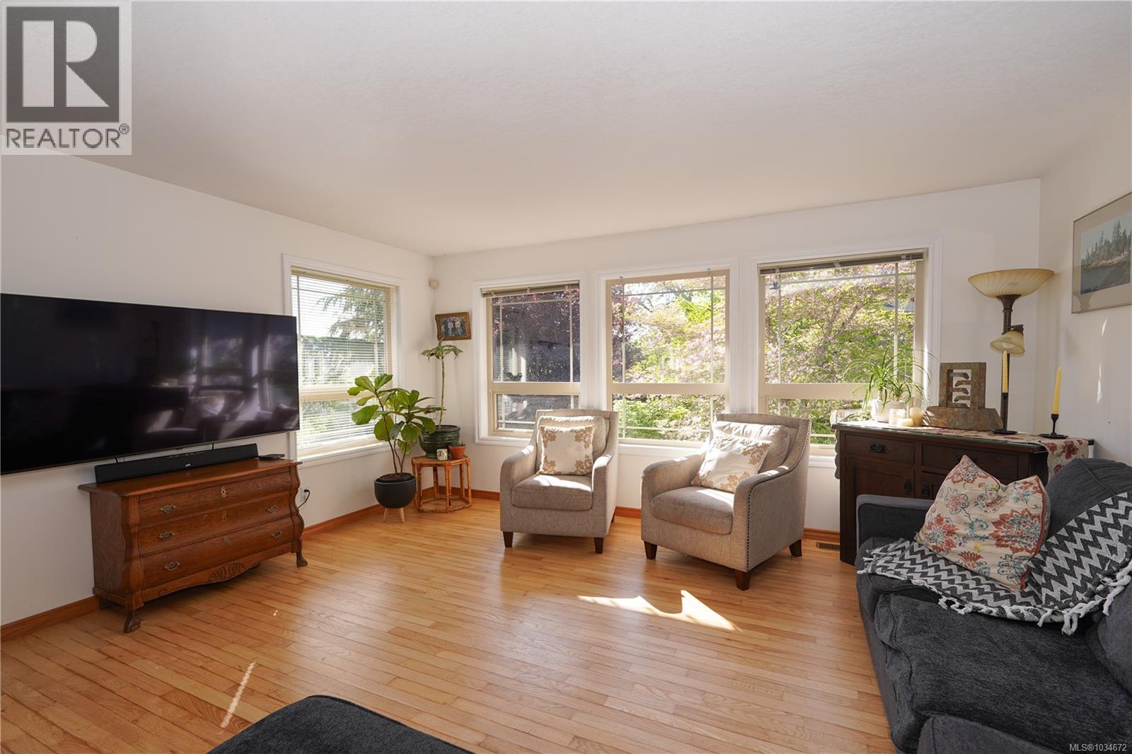 2564 Larkspur Dr - 12
