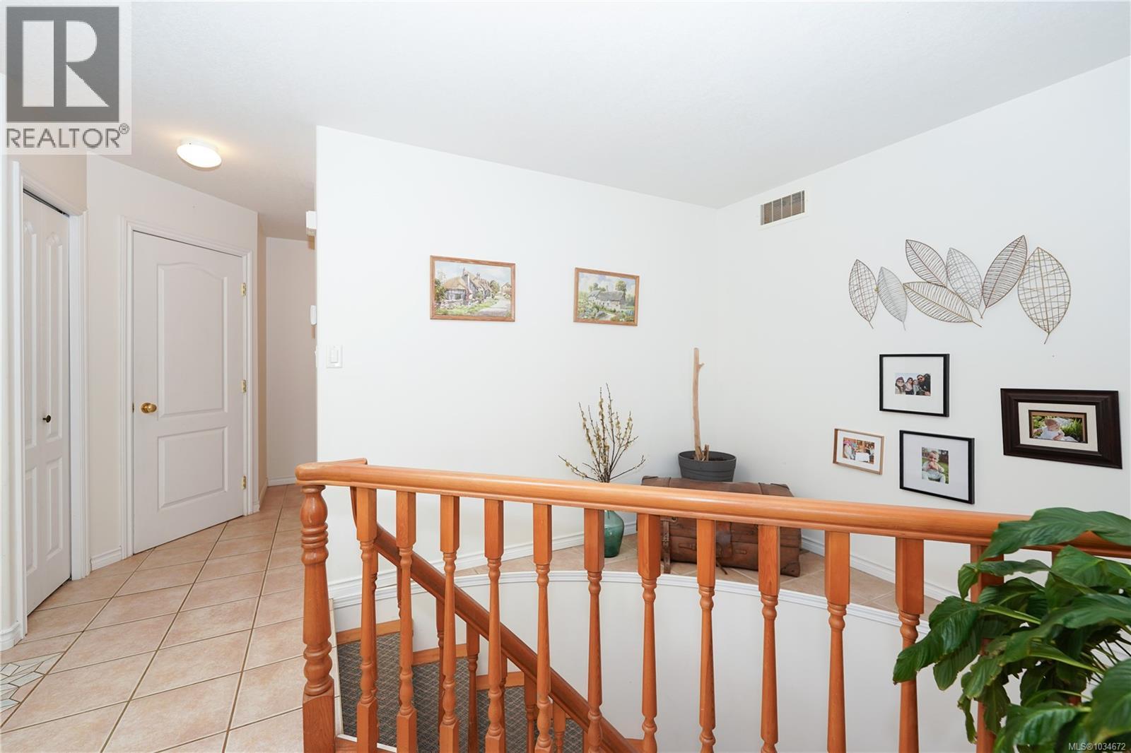 2564 Larkspur Dr - 9