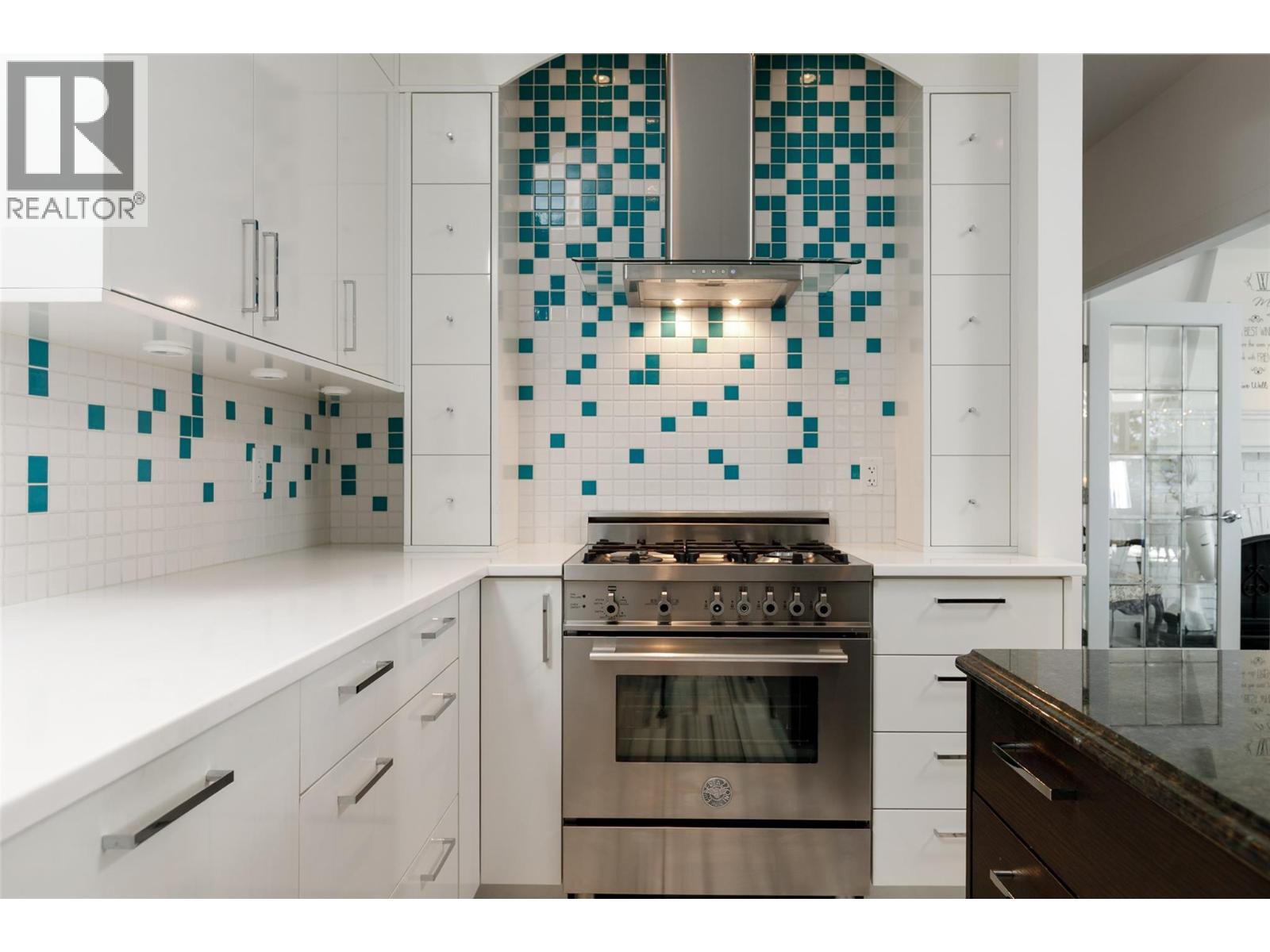 1287 McCallum Road - 21