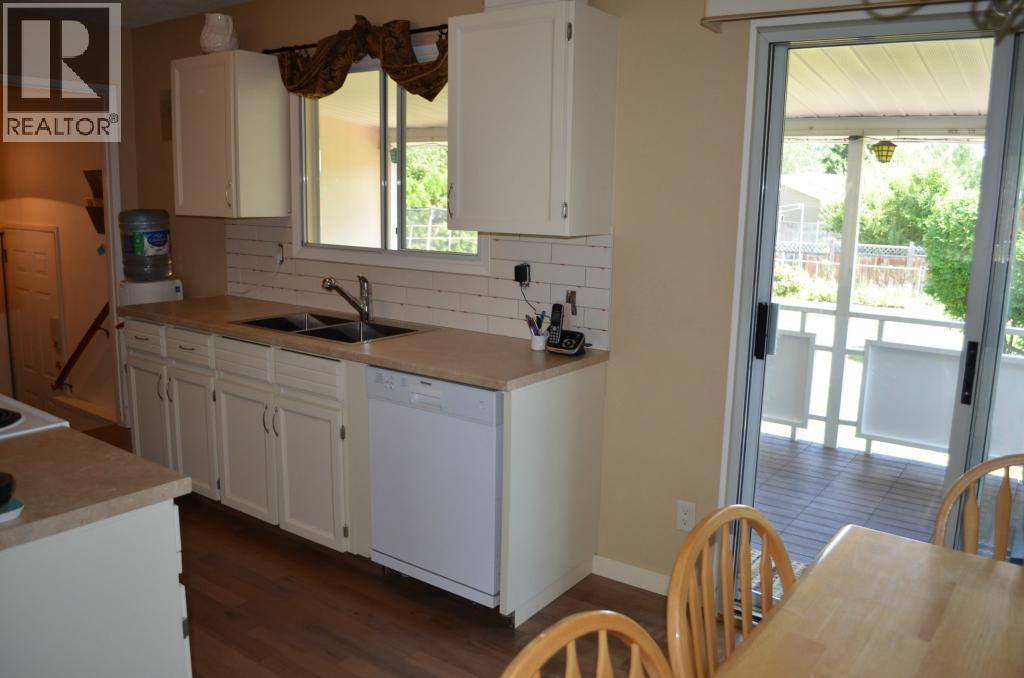 565 Dougall Road S - 5