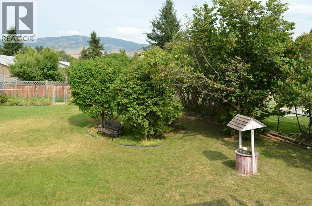 565 Dougall Road S - 9