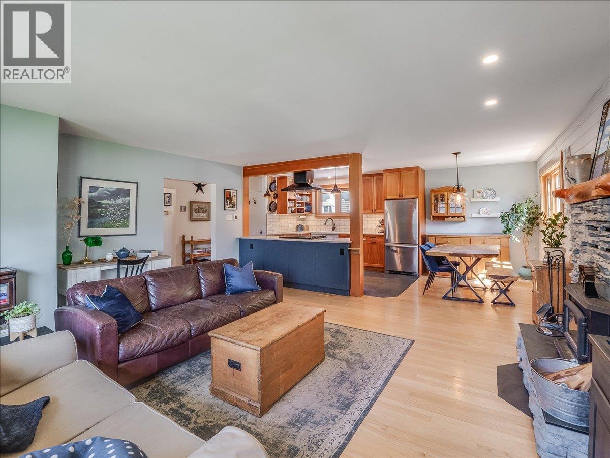 802 Ninth Street - 35